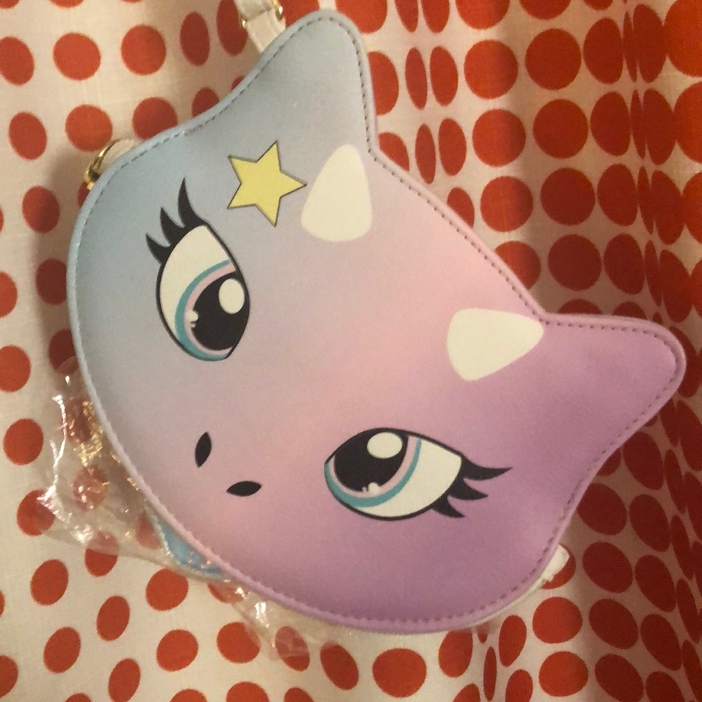 NWT Betsy Johnson LBFly1 lavender coin/wristlet